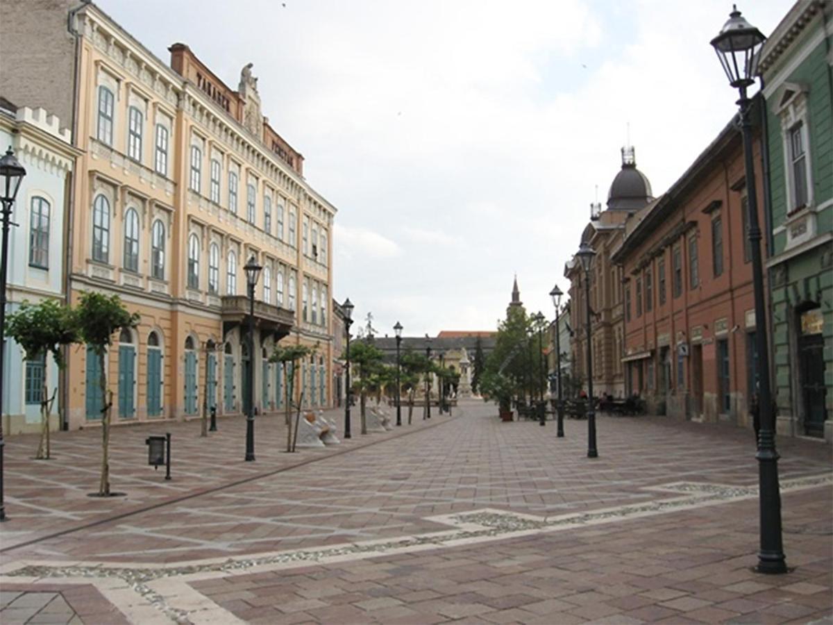 Esztergom Central Exterior foto